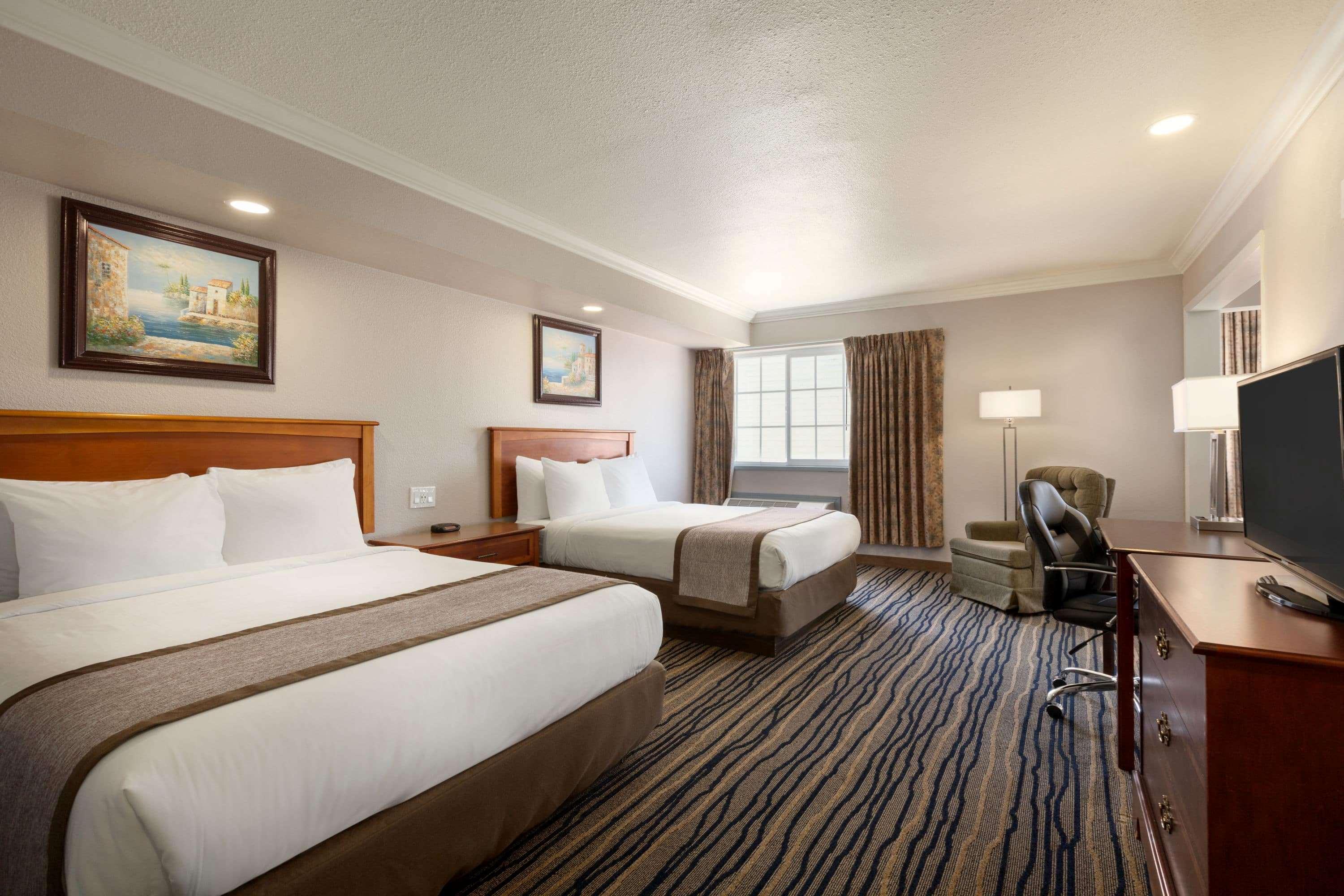 Days Inn By Wyndham Eureka Ca Экстерьер фото