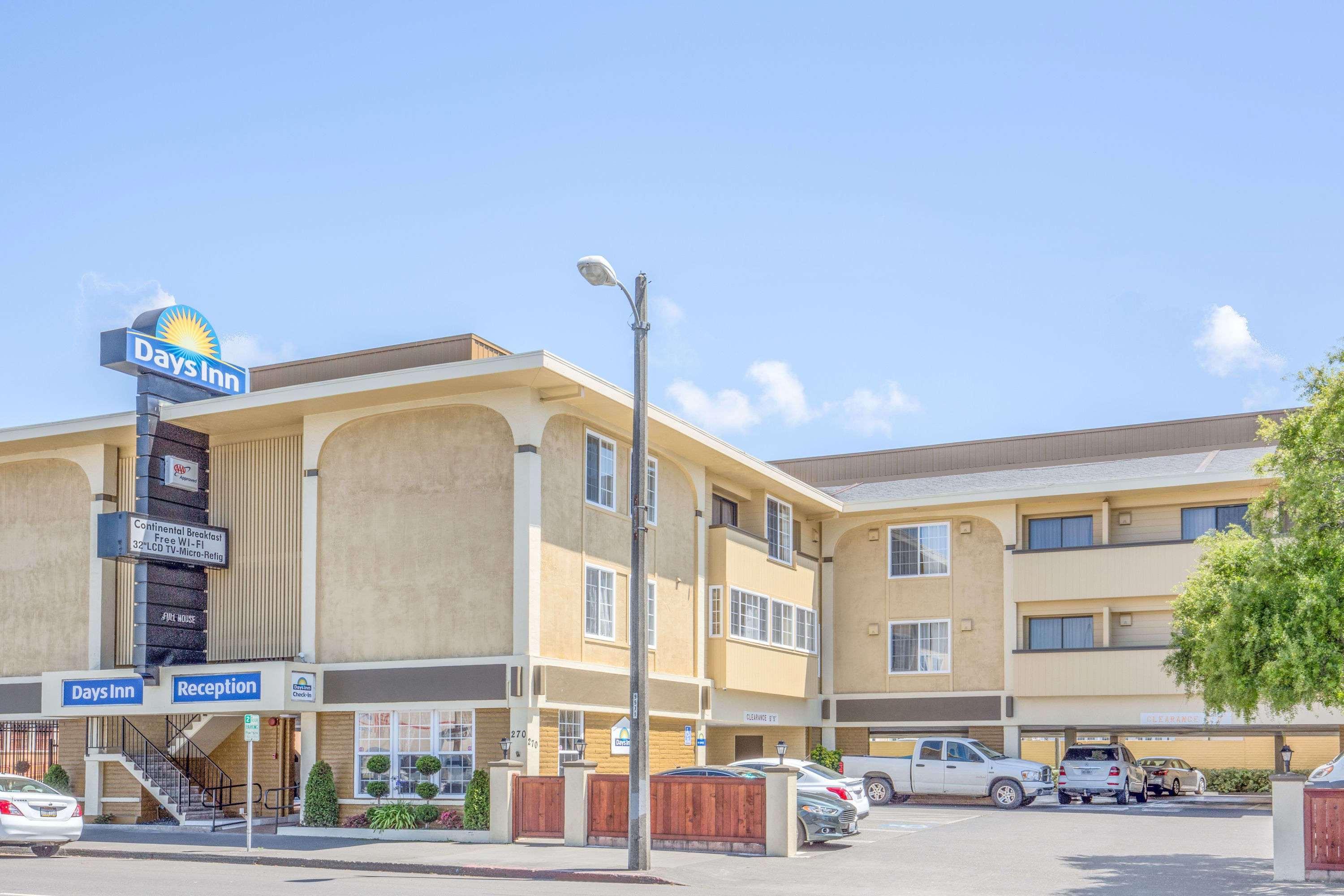 Days Inn By Wyndham Eureka Ca Экстерьер фото